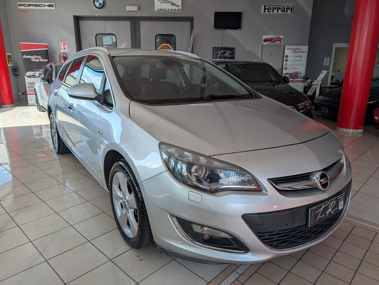Opel Astra 1.4 Turbo 140CV Sports Tourer GPL Tech Cosmo