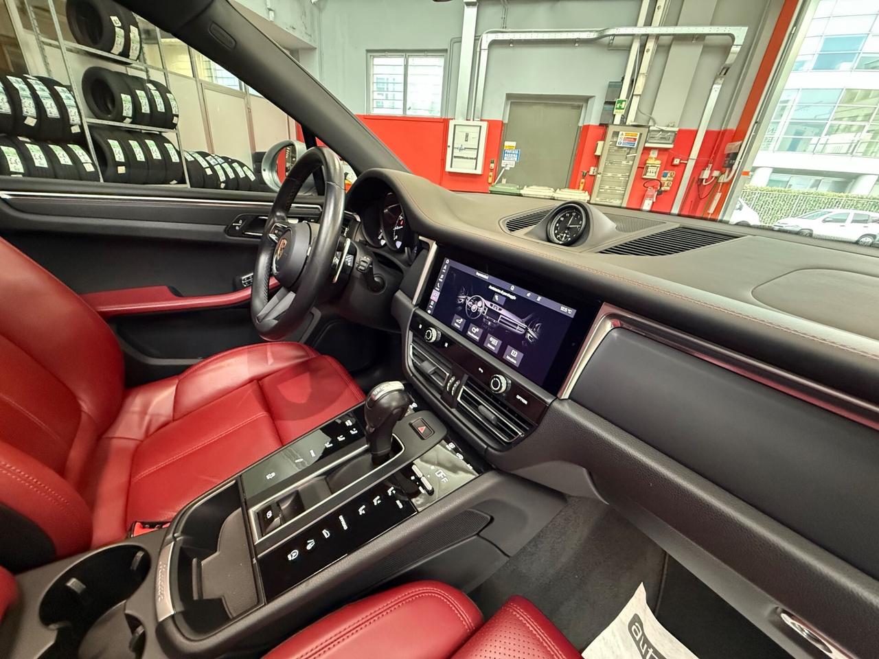 Porsche Macan 2.0 T GARANZIA 12 porsche approved SOLO KM 29.000