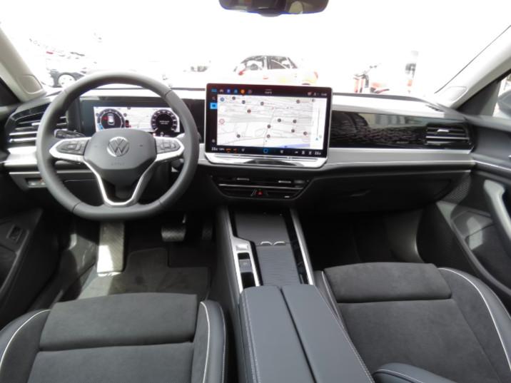 Volkswagen Passat Variant ELEGANCE 1.5 ETSI 110KW