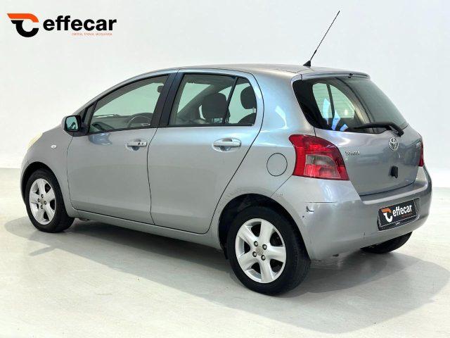 TOYOTA Yaris 1.0 5 porte Sol