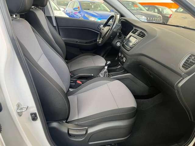 Hyundai i20 i20 II 2018 5p 1.2 mpi Connect econext Gpl 73cv