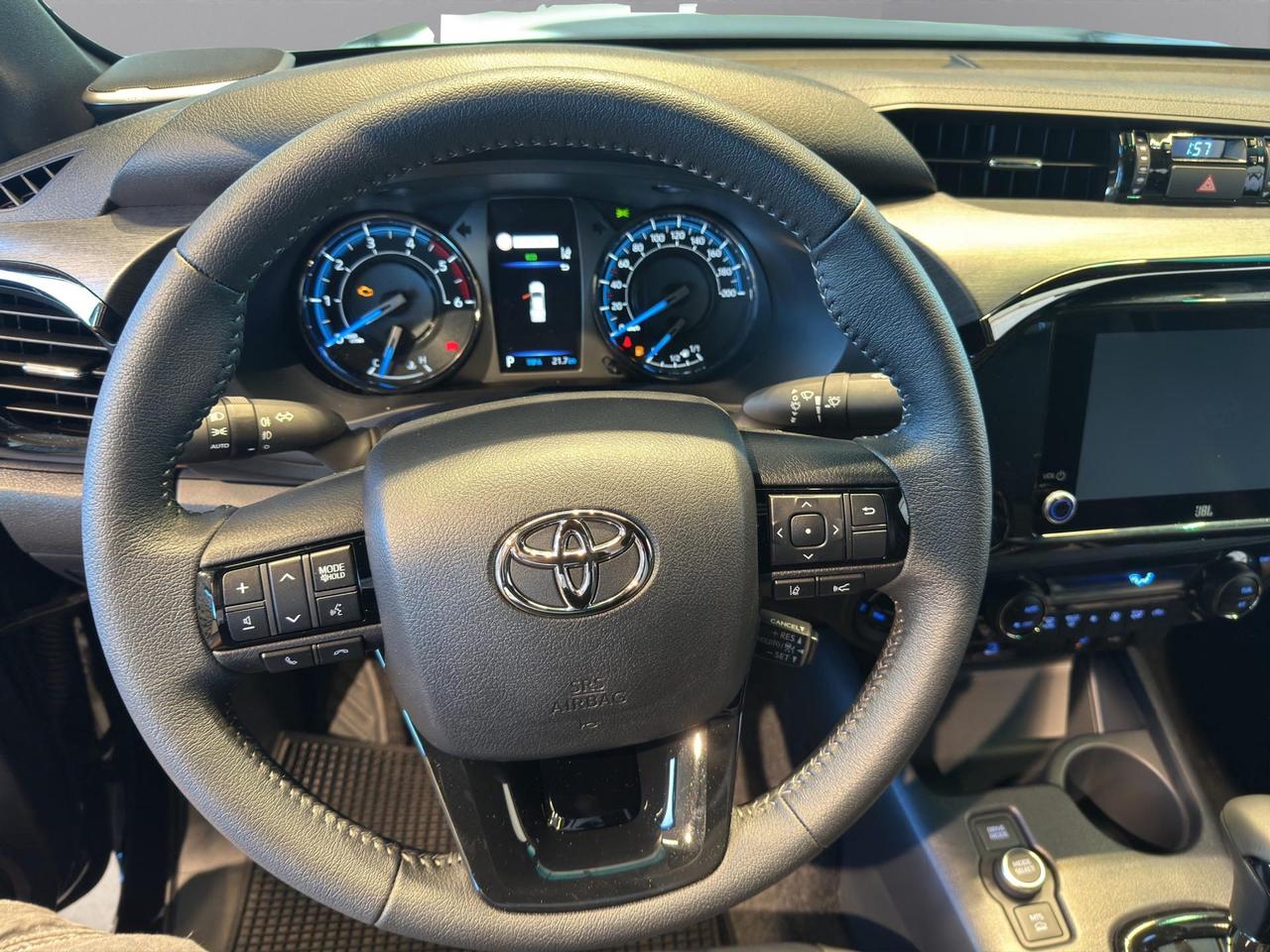 Toyota Hilux 2.8 d-4d 48V double cab Invincible
