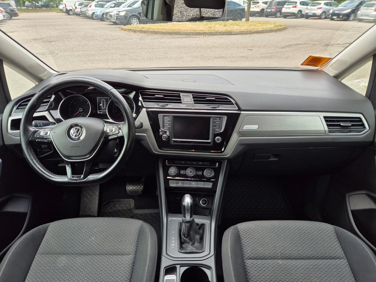 Volkswagen Touran 2.0 TDI 150 CV DSG *7 POSTI*