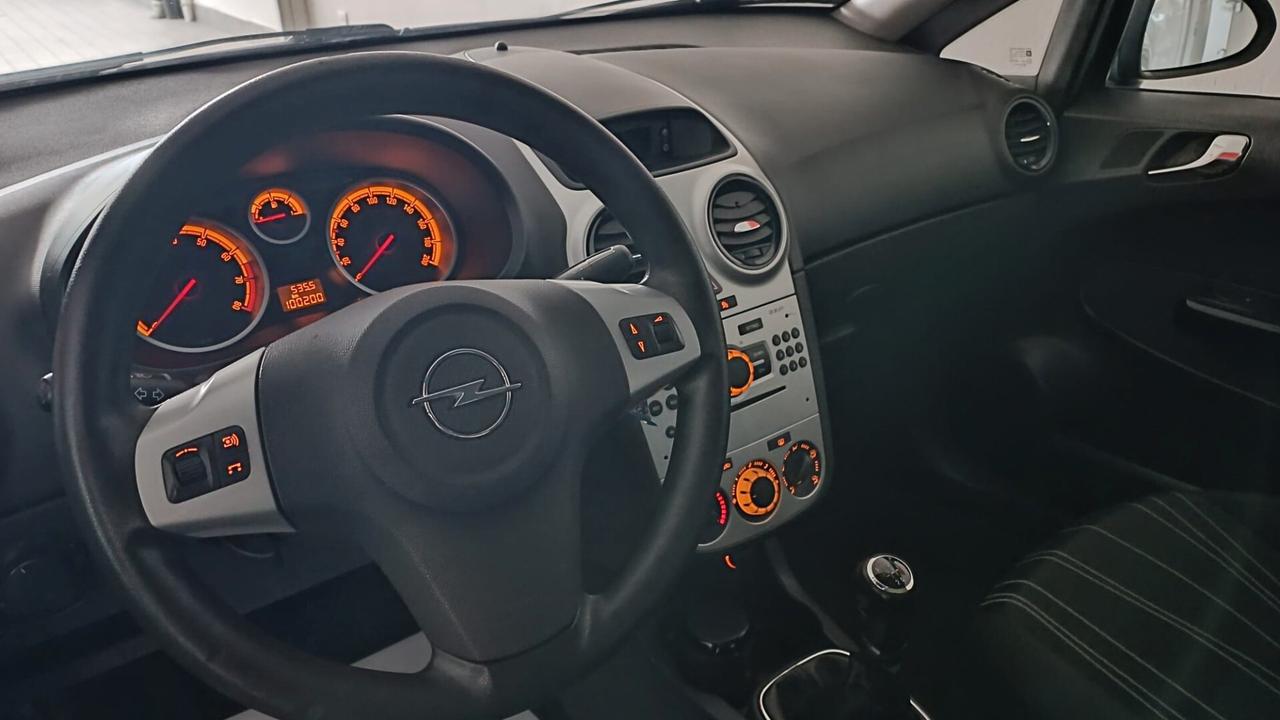 Opel Corsa 1.2 3 porte Sport