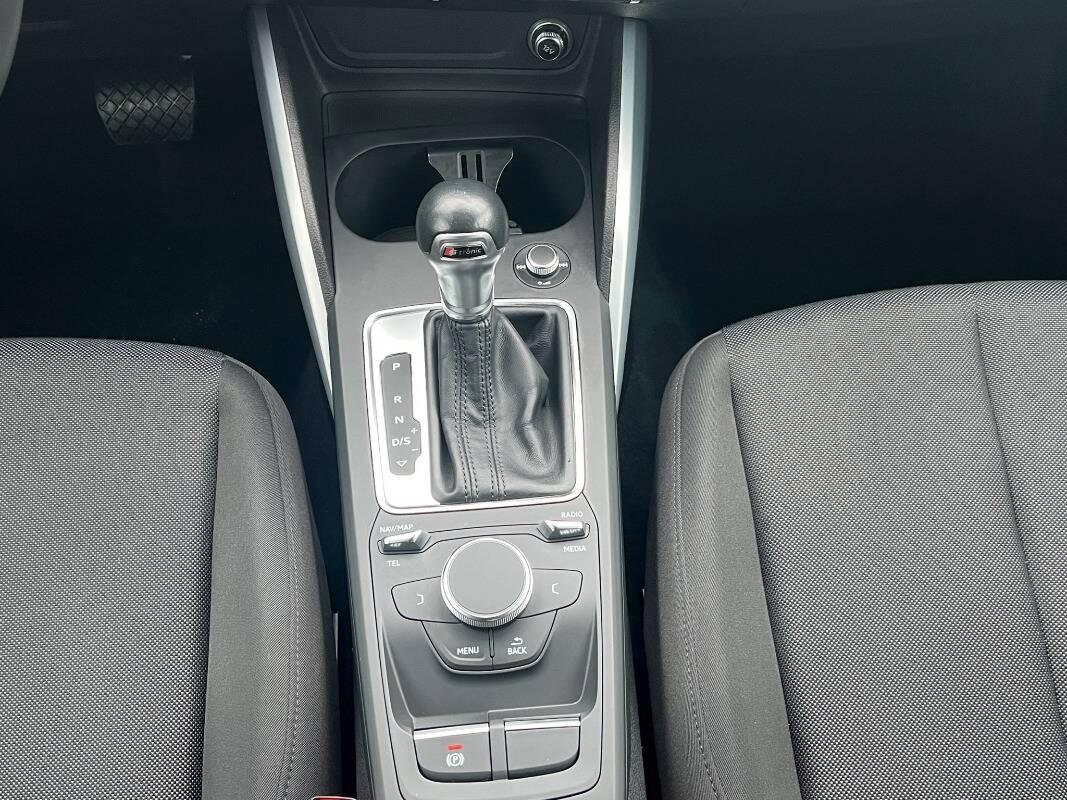 Audi Q2 30 1.6 tdi Business s-tronic my19