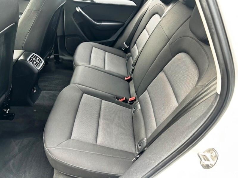 Audi Q3 2.0 TDI 120 CV Sport