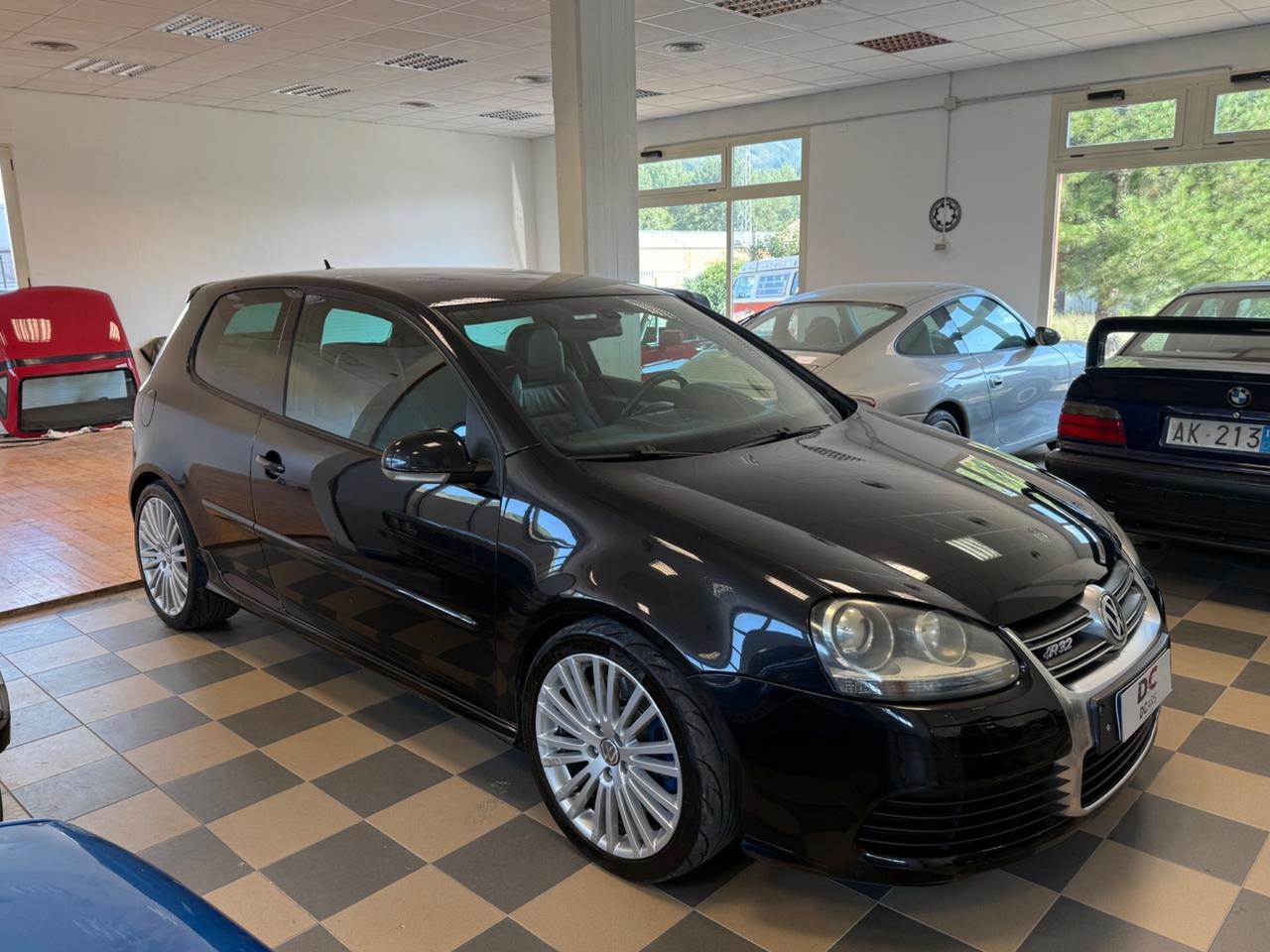 Volkswagen Golf 3.2 VR6 4mot. 3p. R32
