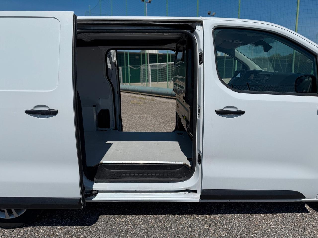 Opel Vivaro 1.5 TD L1 H1 DOPPIA PORTA LATERALE 120 cv