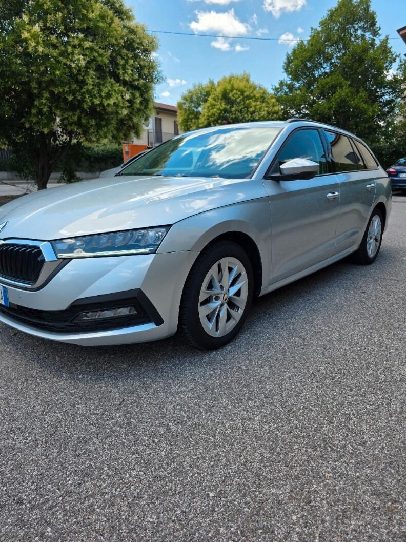 Skoda Octavia 2.0 TDI EVO SCR 150 CV DSG Wagon Executive