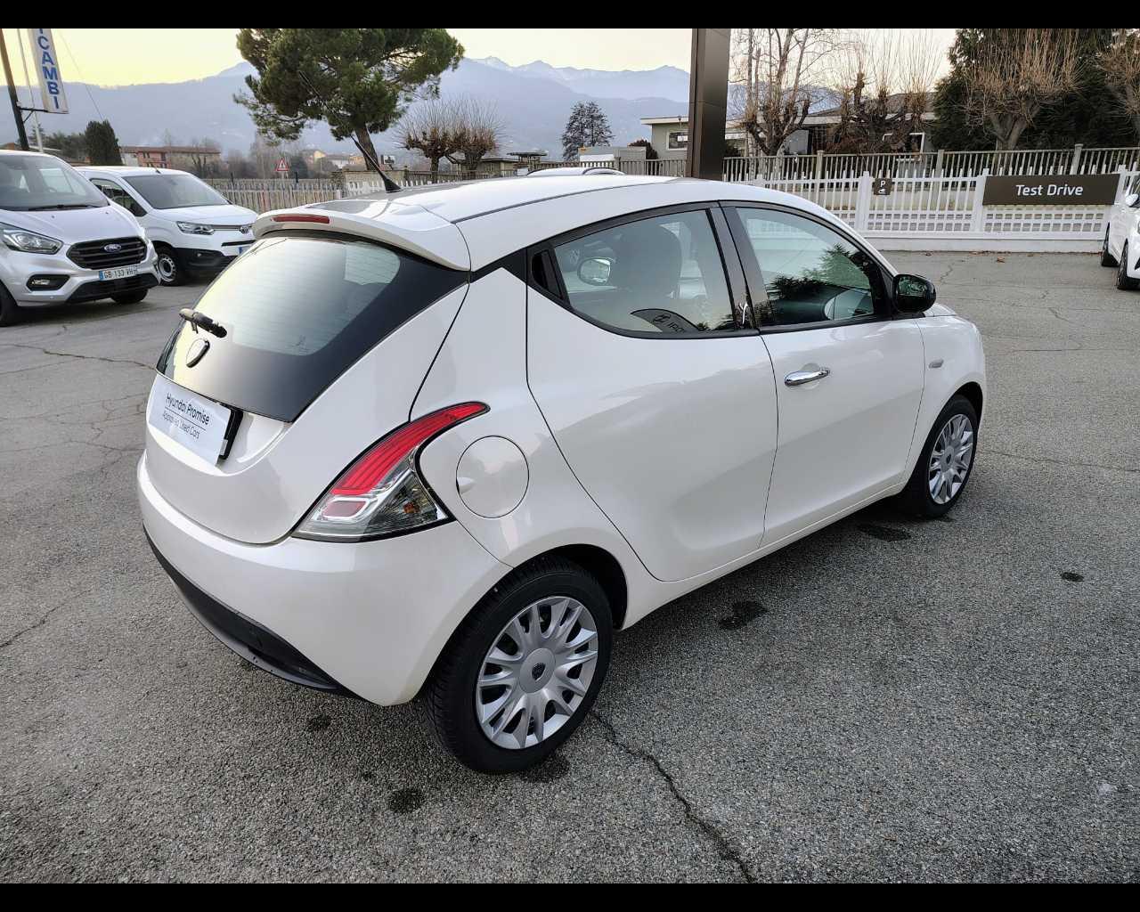 LANCIA Ypsilon III 2011 - Ypsilon 1.2 8v Gold 69cv