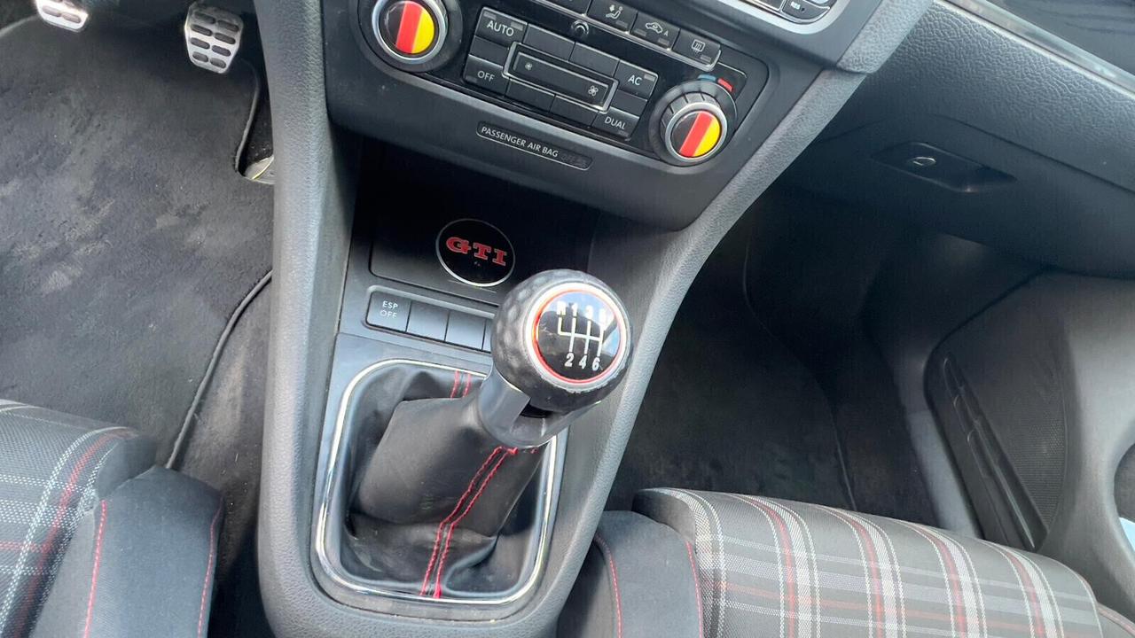 VOLKSWAGEN GOLF GTI 2.0 TSI 5P. 210CV