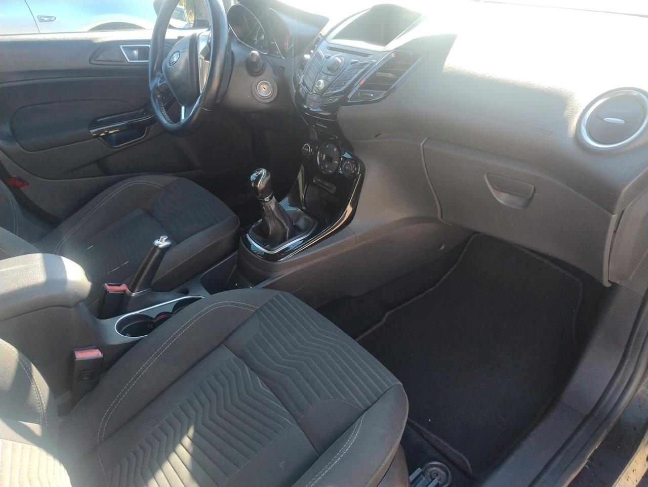 Ford Fiesta 1.5 TDCi 75CV 5 porte Titanium