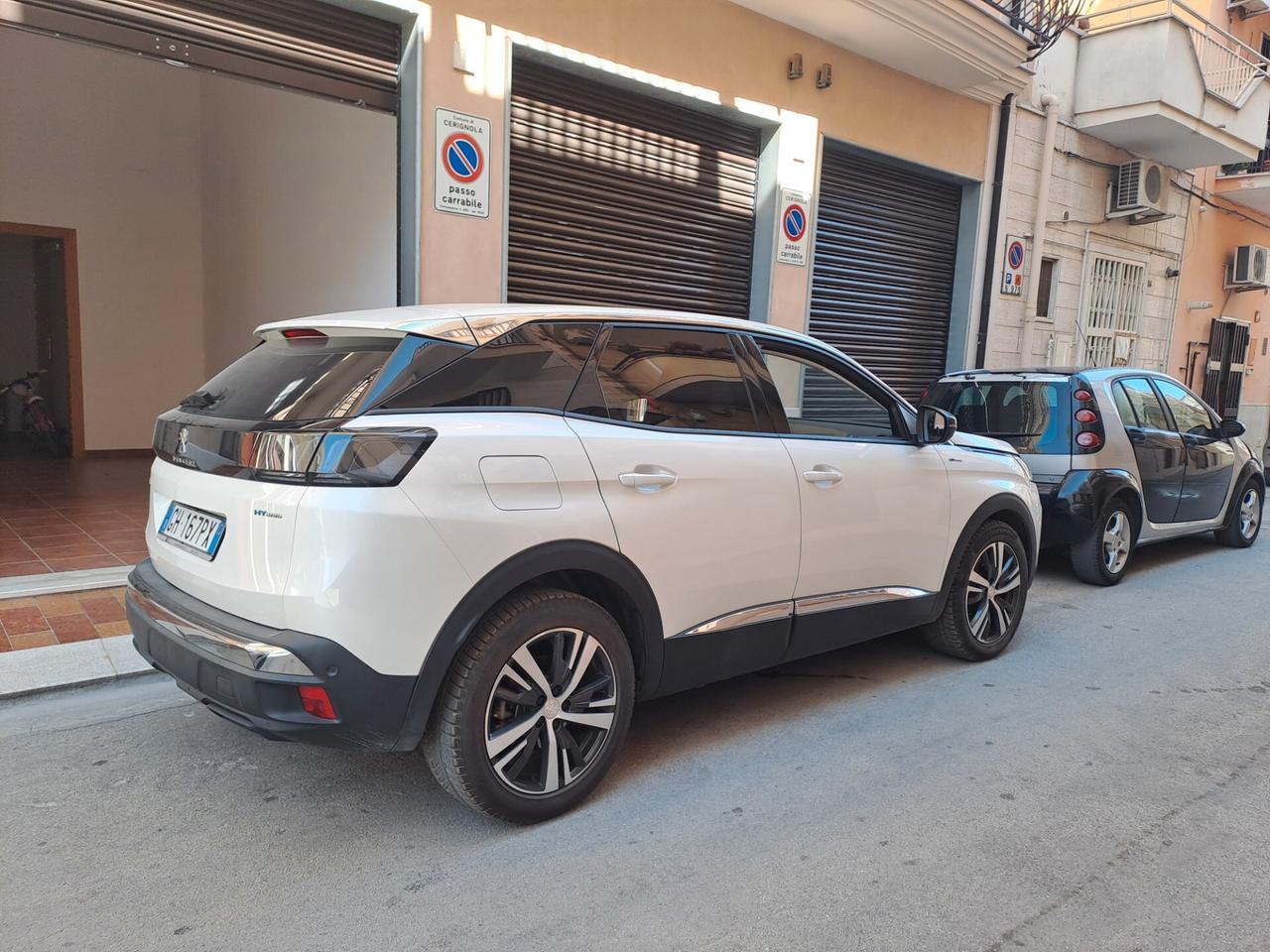 Peugeot 3008 Hybrid 225 e-EAT8 Allure