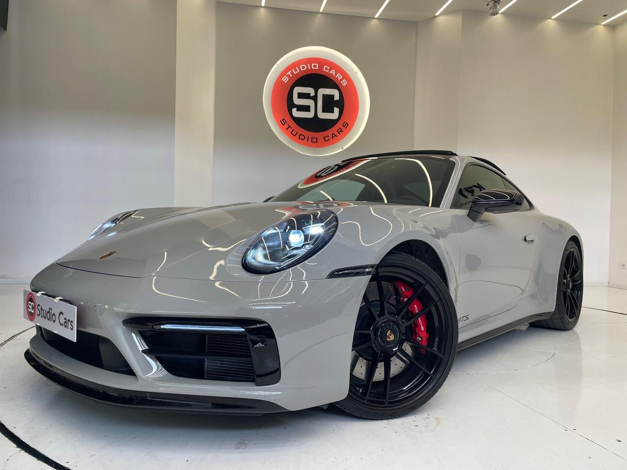 Porsche 911 Carrera 4 GTS