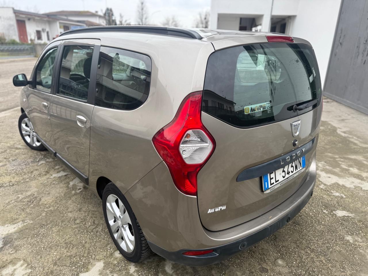Dacia Lodgy 7 POSTI 1.5 DIESEL POCHI KM NEOPATENTATI