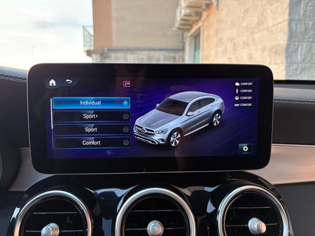 MERCEDES-BENZ GLC 300 de 4Matic Plug-in hybrid Coupé Premium Plus.