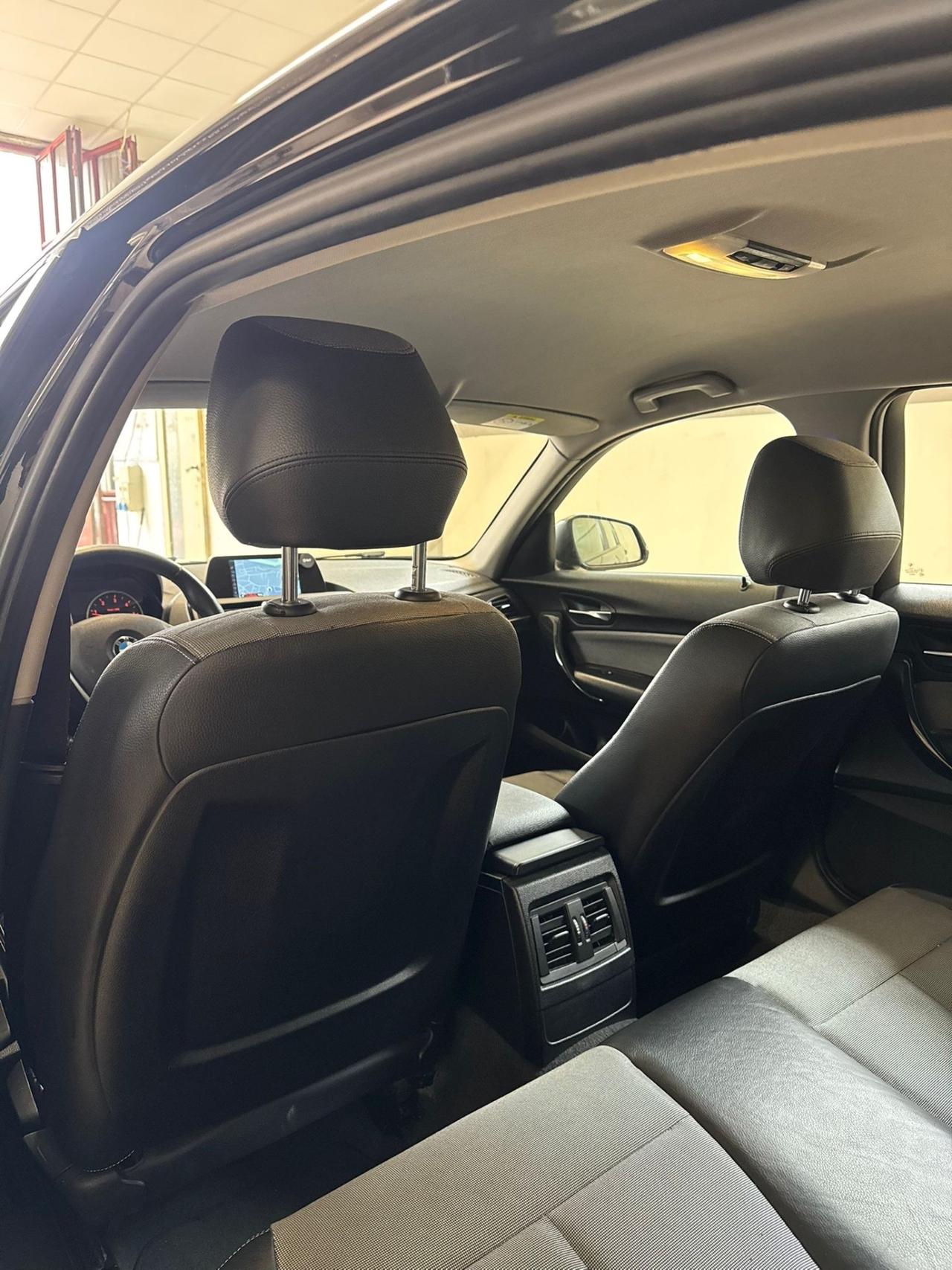 Bmw 118 116d 5p. Urban