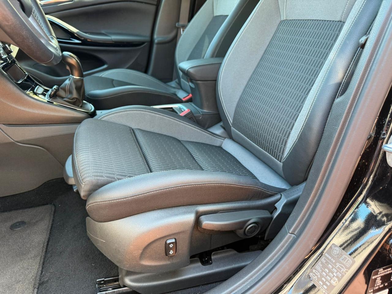 Opel Astra 1.5 CDTI 5p. Business Elegance