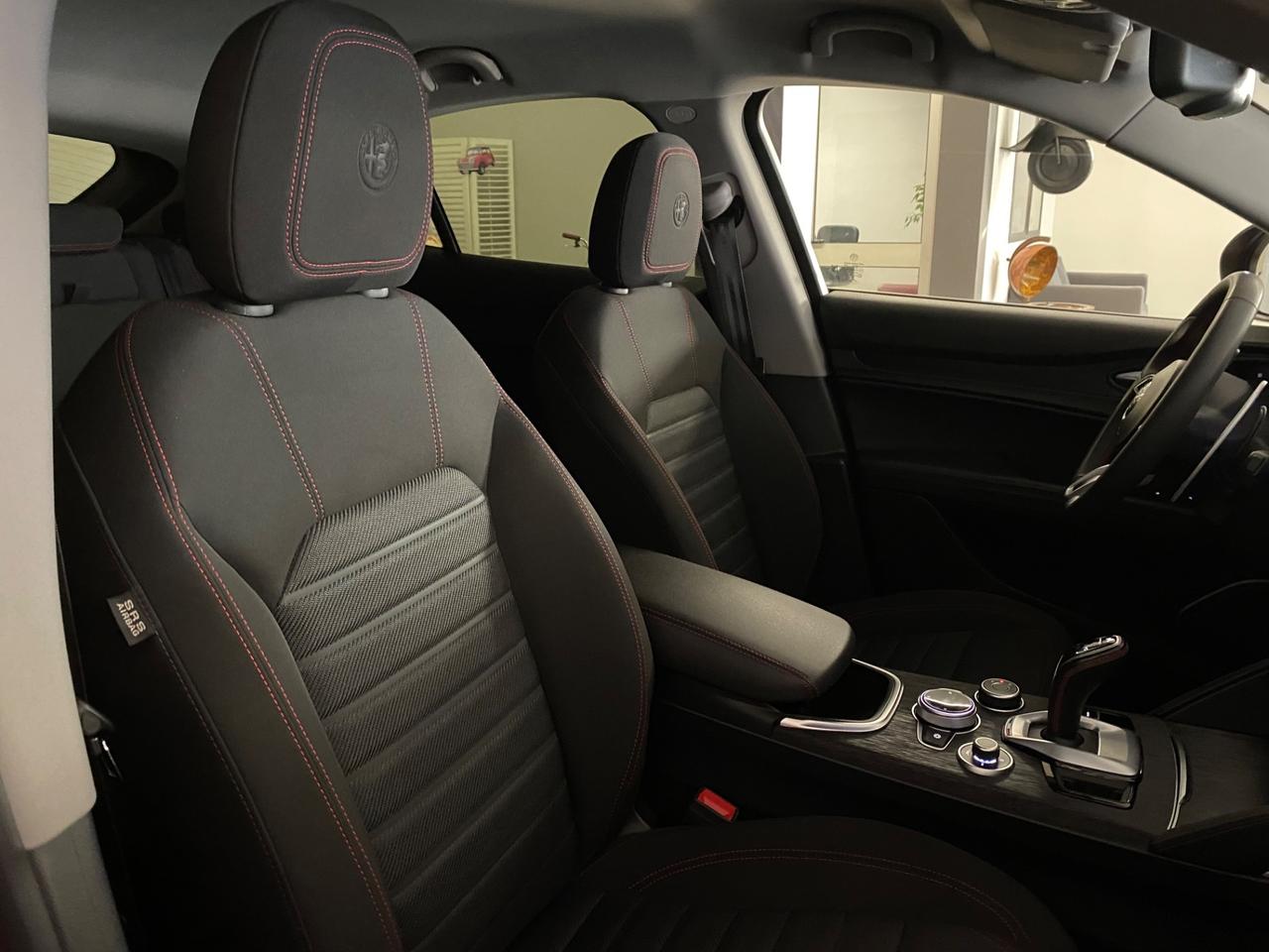 Alfa Romeo Stelvio 2.2 t Aziendale- Palette F1 al volante