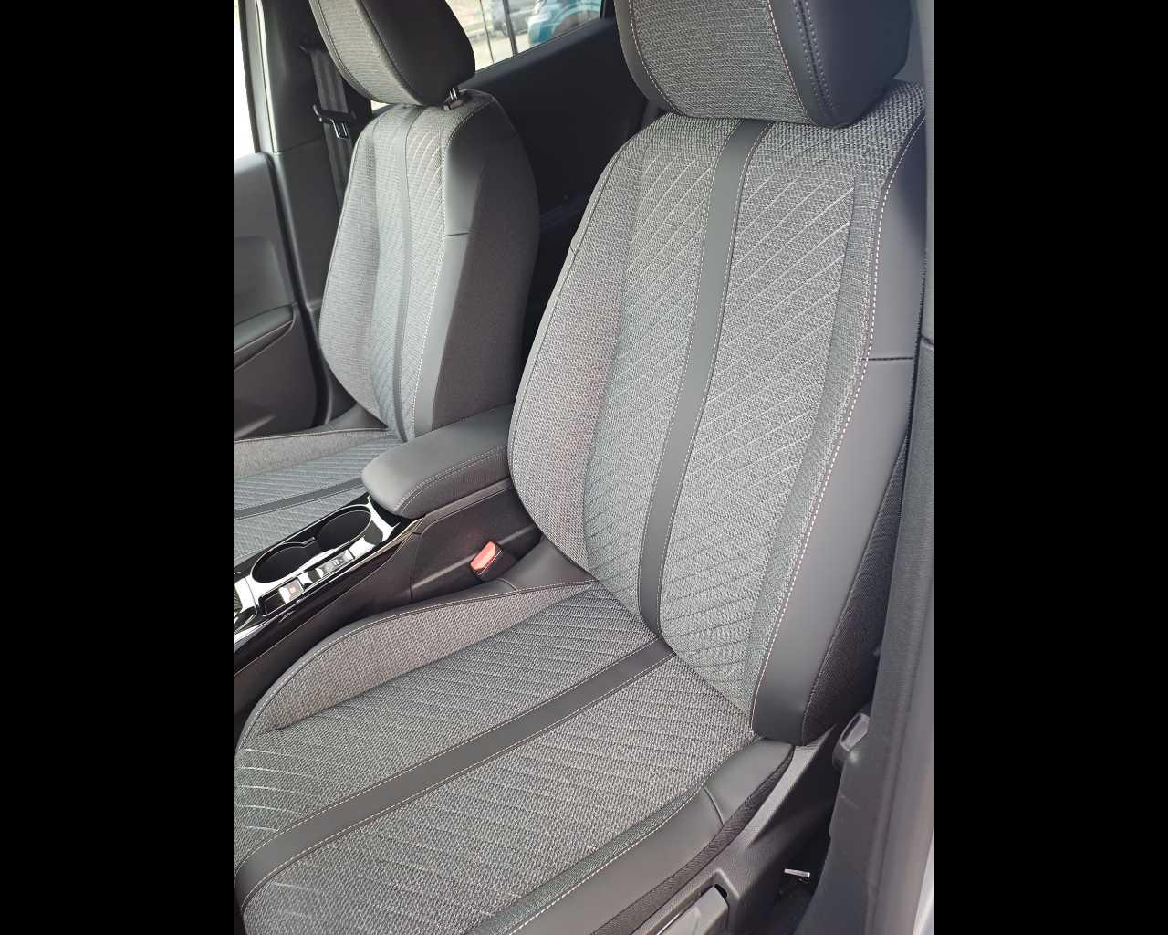 PEUGEOT NUOVO 2008 Allure PureTech 130 EAT8 S&S