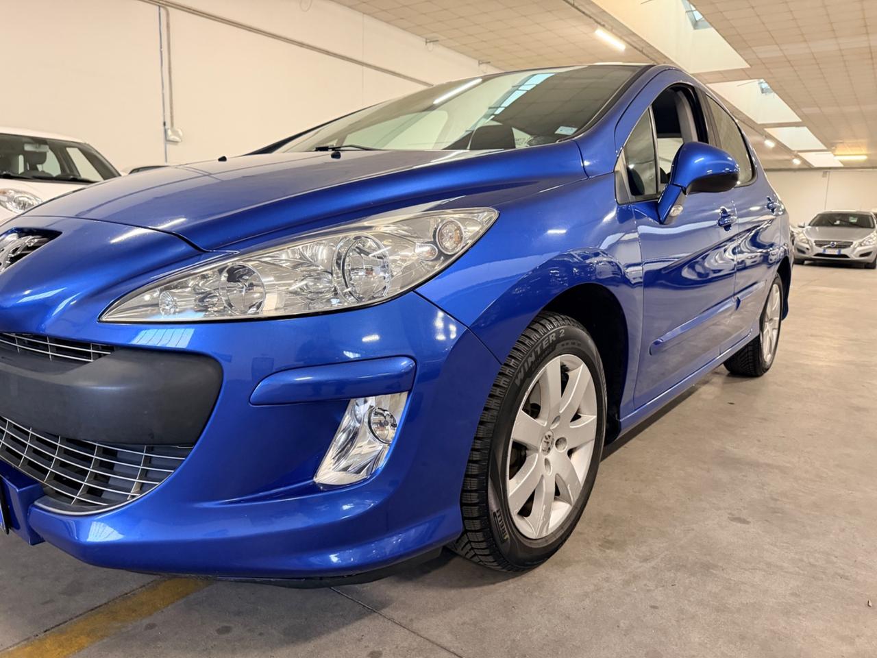 Peugeot 308 1.4 VTi 98CV 5p. Premium