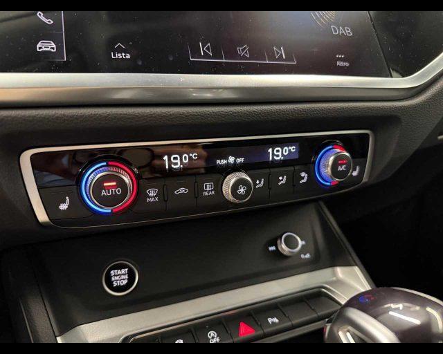 AUDI Q3 35 TFSI S tronic Business Advanced