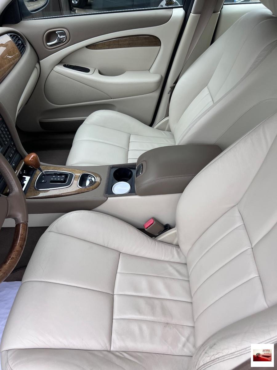 JAGUAR - S-Type - 2.5 V6 24V Executive