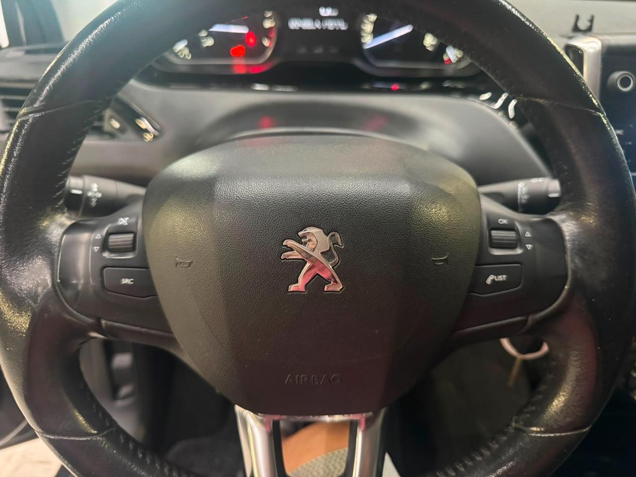 Peugeot 208 PureTech 82 5 porte Allure