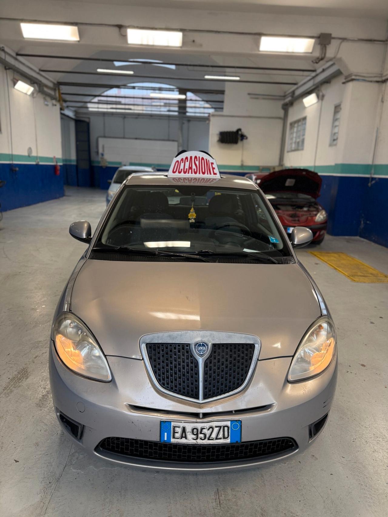 Lancia Ypsilon 1.2 Argento