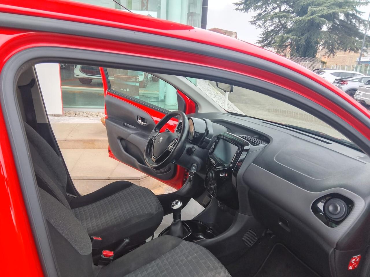 Peugeot 108 VTi 72 S&S 5 porte Allure