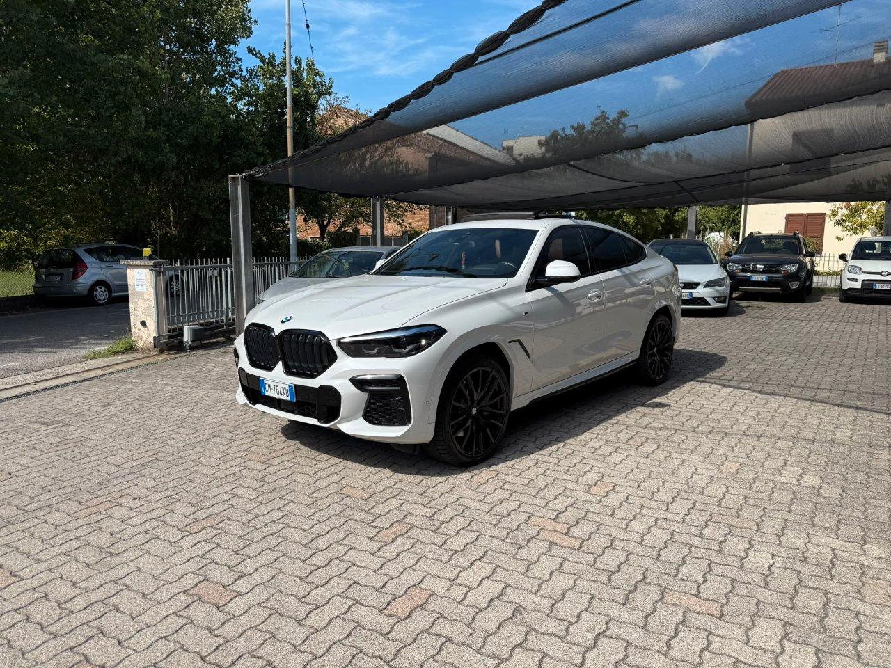 BMW X6 xdrive30d mhev 48V Msport PANORAMA