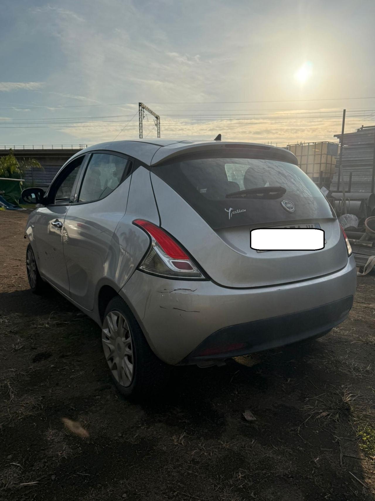 Lancia Ypsilon 2013 1.2 GPL Ecochic Gold SINISTRATA