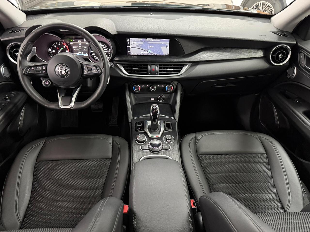 2.2 TD 190 CV EXECUTIVE Q4 19" HARMAN KARDON + SUBWOOFER