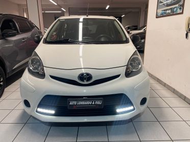 Toyota Aygo 1.0 12V VVT-i 5 porte Cool Soda Connect MMT