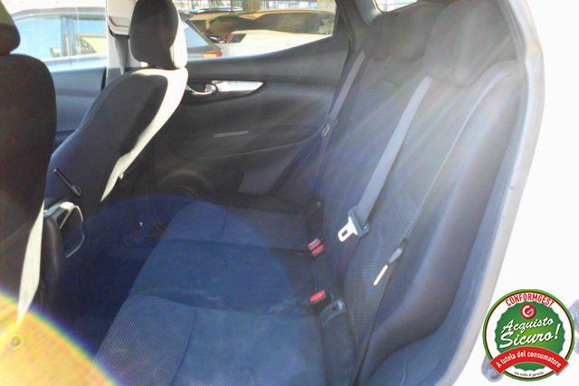 NISSAN Qashqai 1.5 dCi N-Connecta