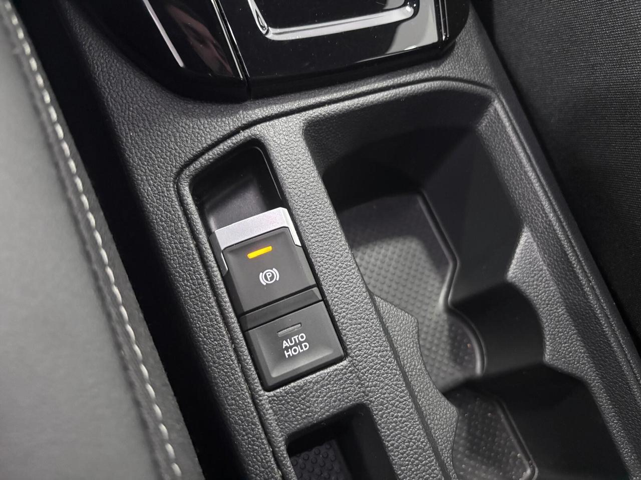VOLKSWAGEN T-ROC 2.0 TDI R-LINE RETRO-NAVI-LED