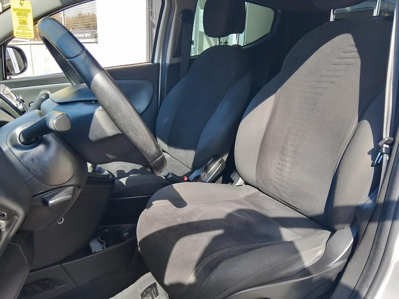 Lancia Ypsilon 1.2 69 CV 5 porte S&S Gold GPL