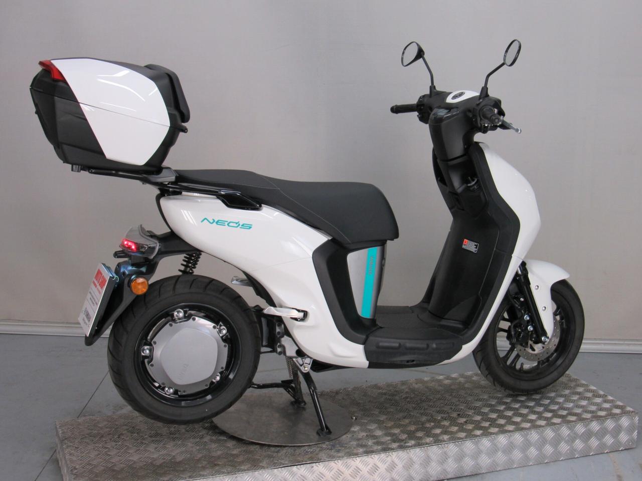 Yamaha Neo's EV DUAL BATTERY