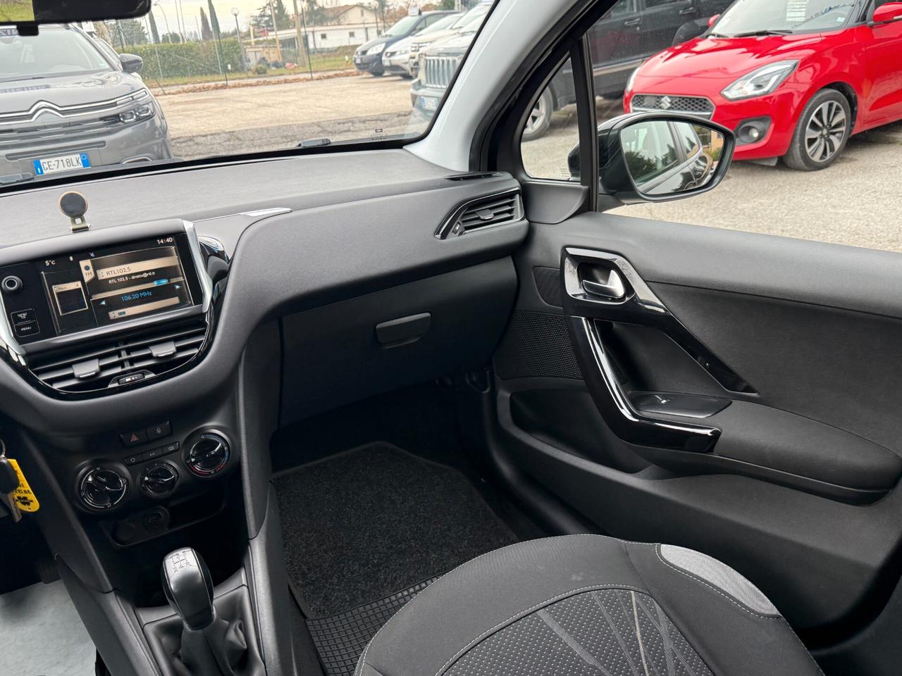 " UNA CHICCA " Peugeot 208 1.6 e-HDi 92 CV Allure