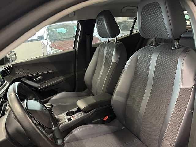 Peugeot 2008 1.2 PureTech 130 CV Allure