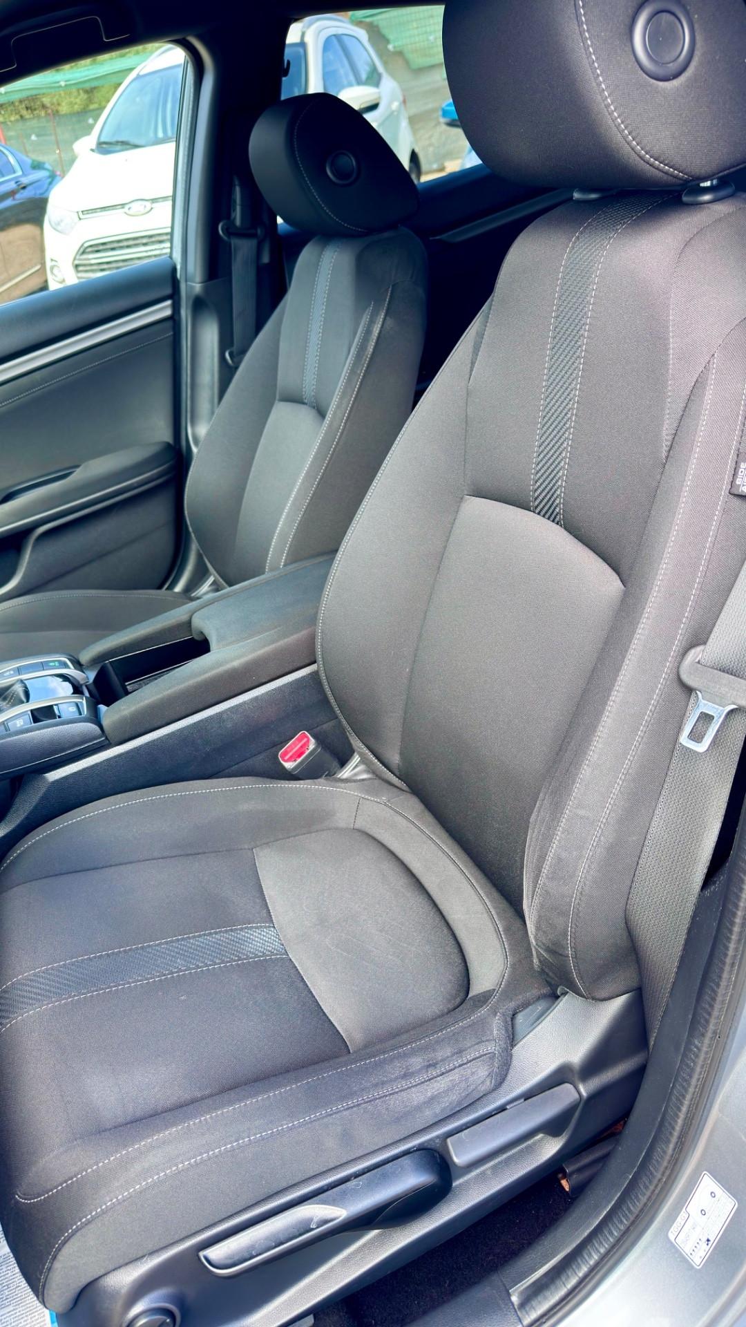 Honda Civic 1.0T 5 porte Executive Premium
