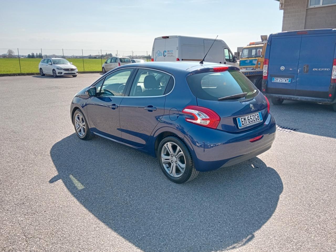 Peugeot 208 1.2VTi 82CV 5p. Allure UNIPROPRIETARIO