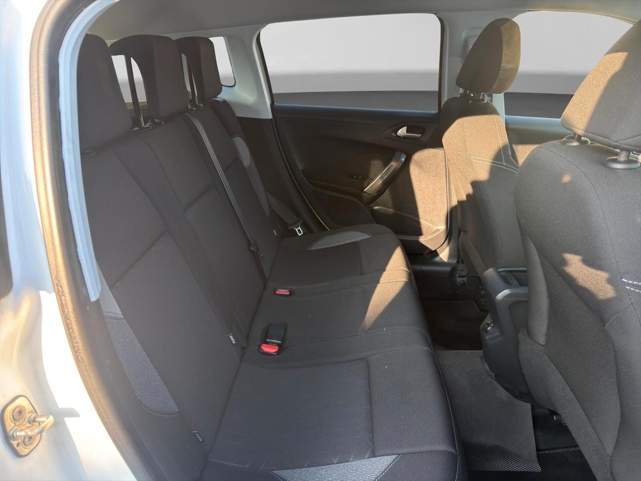 Peugeot 2008 1.6 BlueHDi 100 Active pack