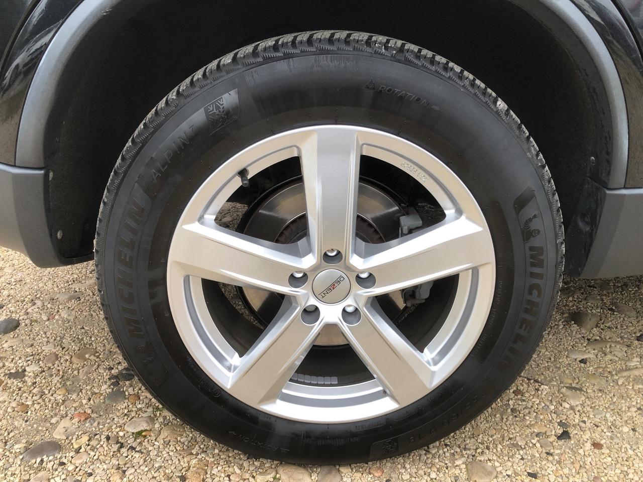 XC 90 2.4 D5 R-DESIGN - GANCIO TRAINO