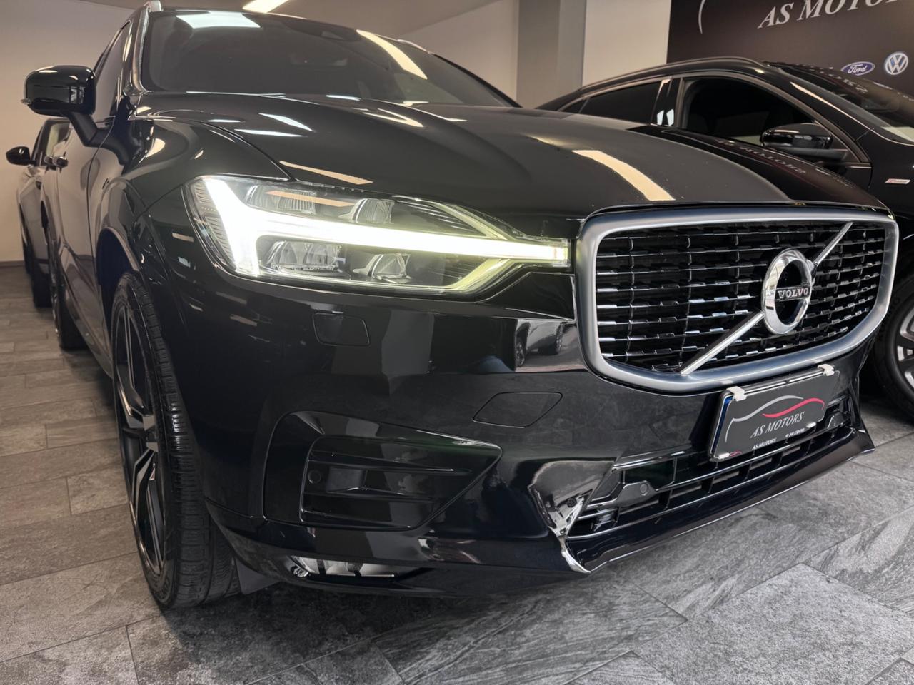 Volvo XC60 2.0 190 D4 AWD R-design IVA esposta