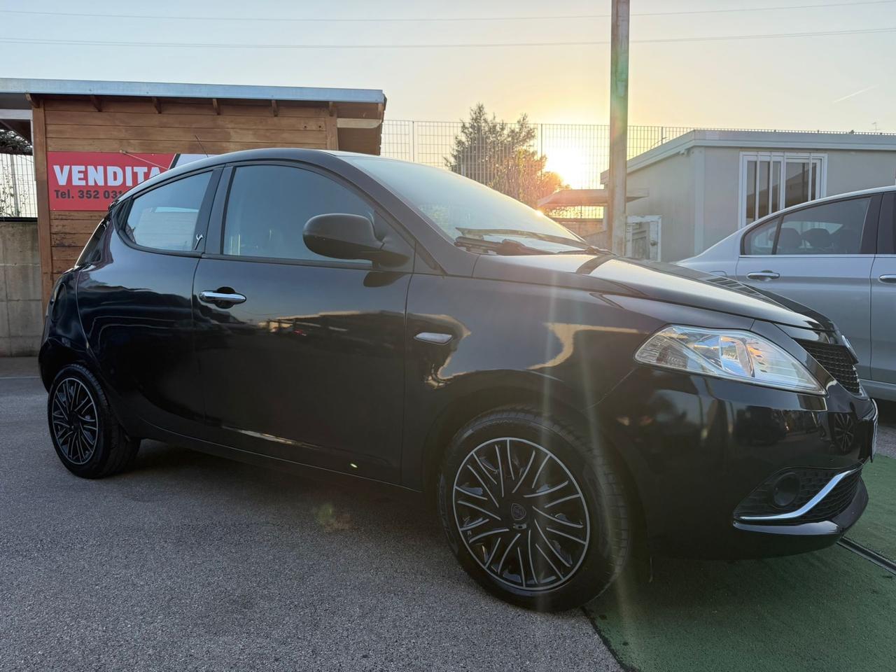 Lancia Ypsilon 1.2 69CV 5Gold 2017 nuova garanzia