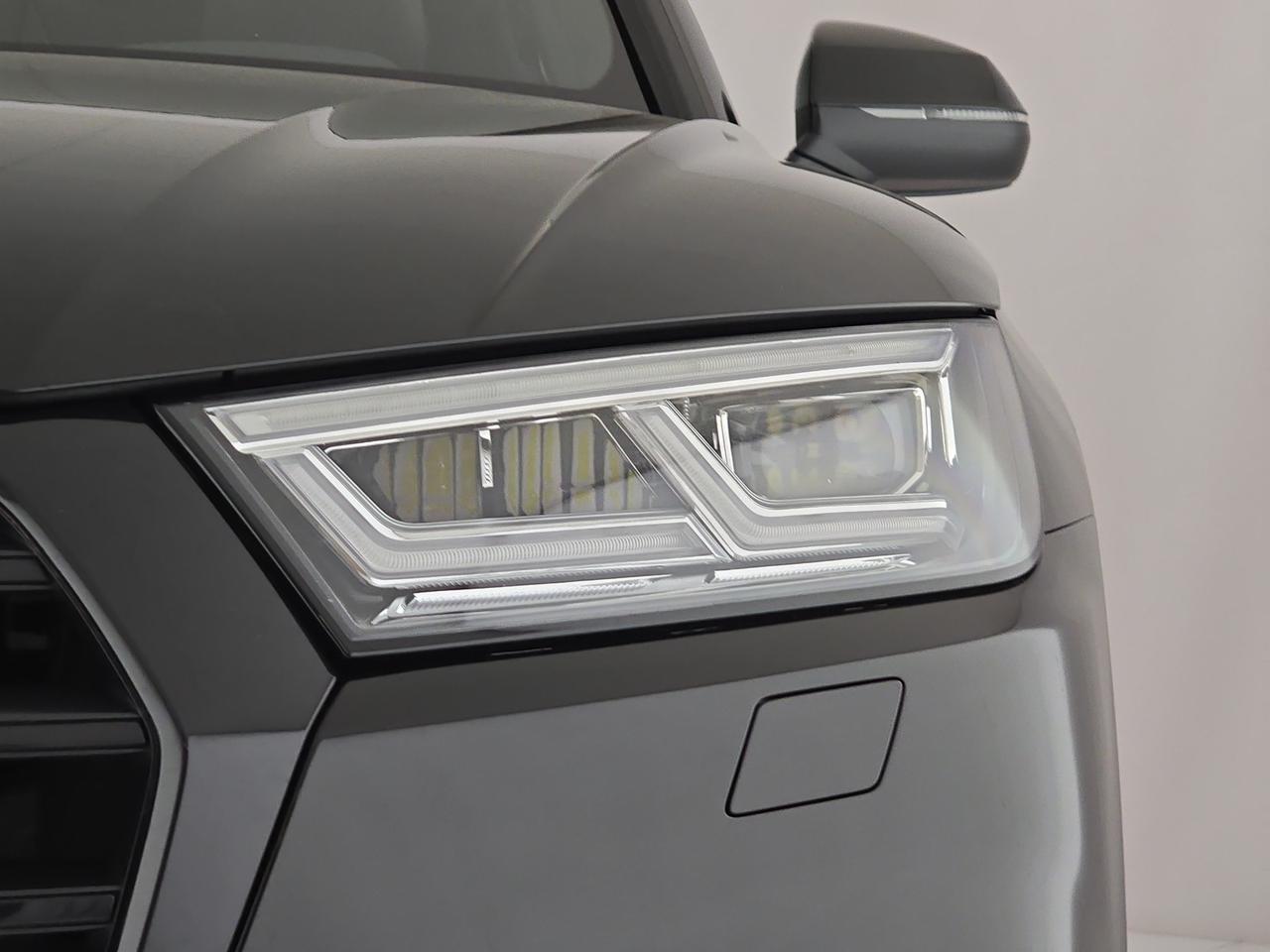 Audi Q5 50 2.0 tfsi e business quattro 299cv s-tronic