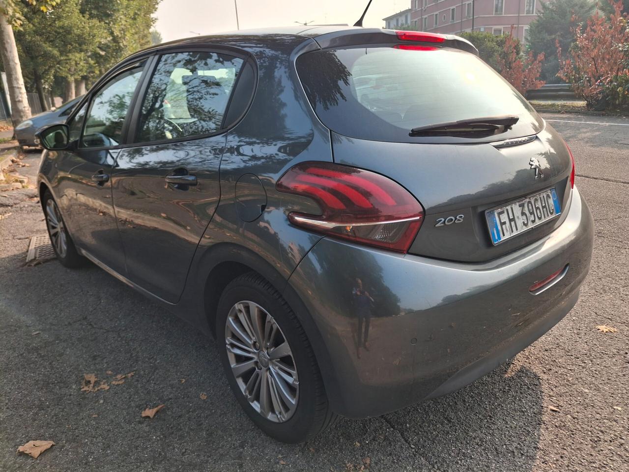 Peugeot 208 BlueHDi 75 5 porte Allure