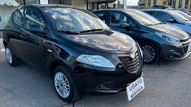 Lancia Ypsilon 0.9 TwinAir 85 CV 5 porte Metano Ecochic Elefantino