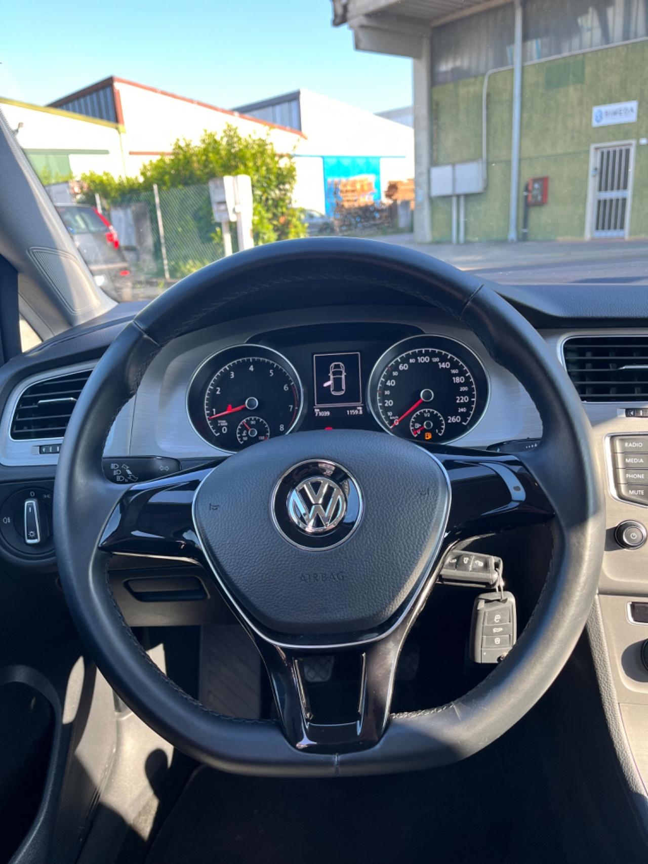 Volkswagen Golf 1.2 TSI 105 CV Neopatentati